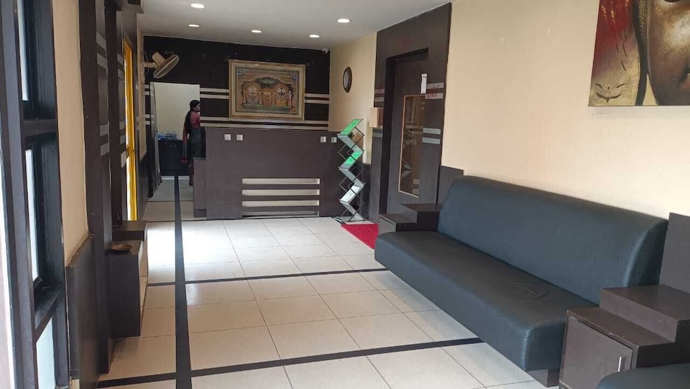 hotel sagar tarang berries group