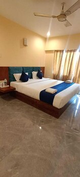 hotel sagar tarang berries group
