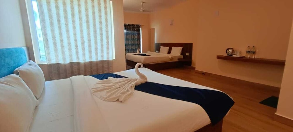 hotel sagar tarang berries group