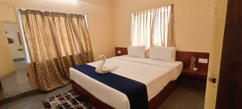 hotel sagar tarang berries group