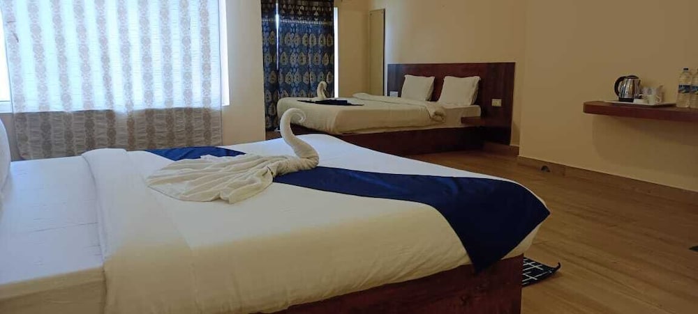 hotel sagar tarang berries group