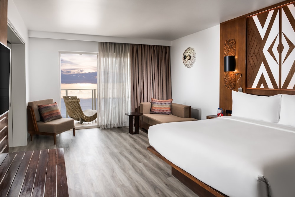 crowne plaza fiji nadi bay resort and spa an ihg hotel