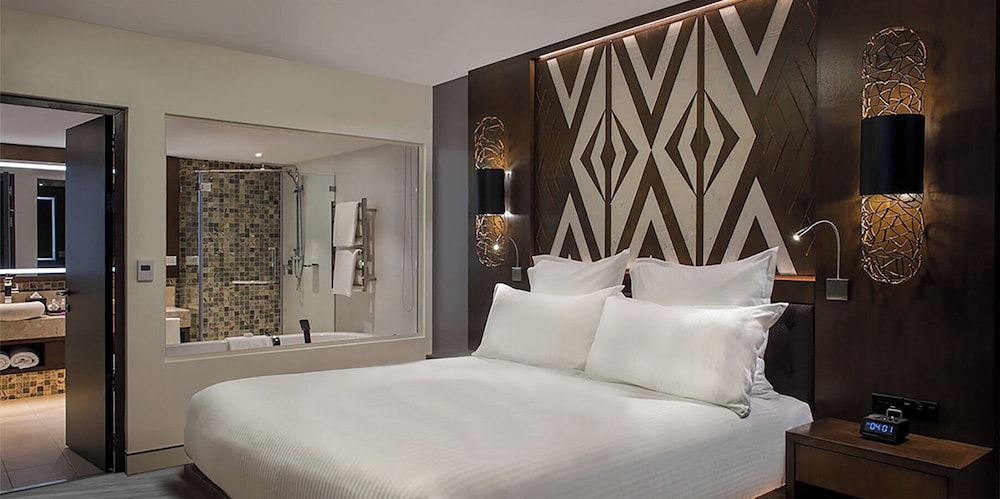 crowne plaza fiji nadi bay resort and spa an ihg hotel