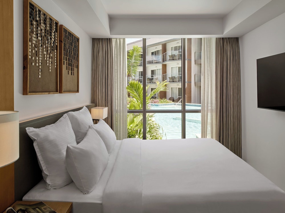 crowne plaza fiji nadi bay resort and spa an ihg hotel