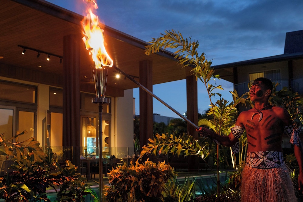 crowne plaza fiji nadi bay resort and spa an ihg hotel