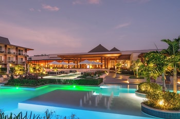 crowne plaza fiji nadi bay resort and spa an ihg hotel