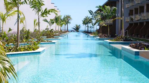 crowne plaza fiji nadi bay resort and spa an ihg hotel
