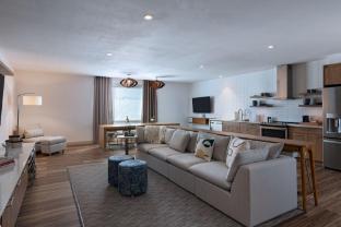 element albuquerque uptown