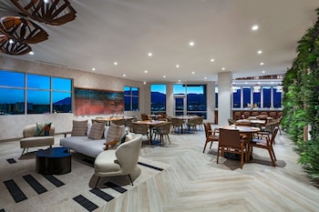 element albuquerque uptown