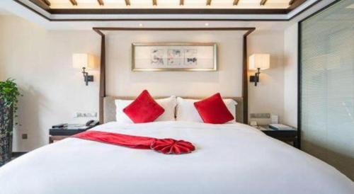 fuyang international trade center hotel