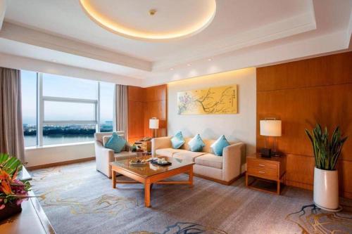 fuyang international trade center hotel