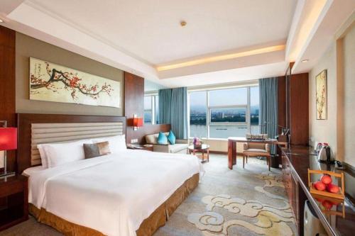 fuyang international trade center hotel