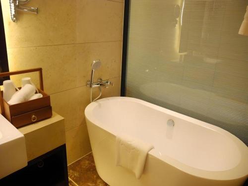 fuyang international trade center hotel