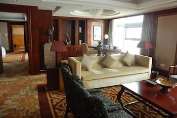 fuyang international trade center hotel