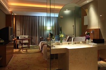 fuyang international trade center hotel