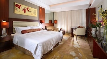 fuyang international trade center hotel