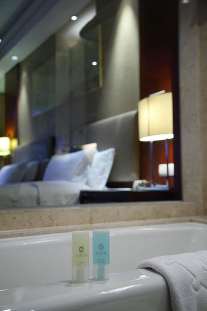 fuyang international trade center hotel