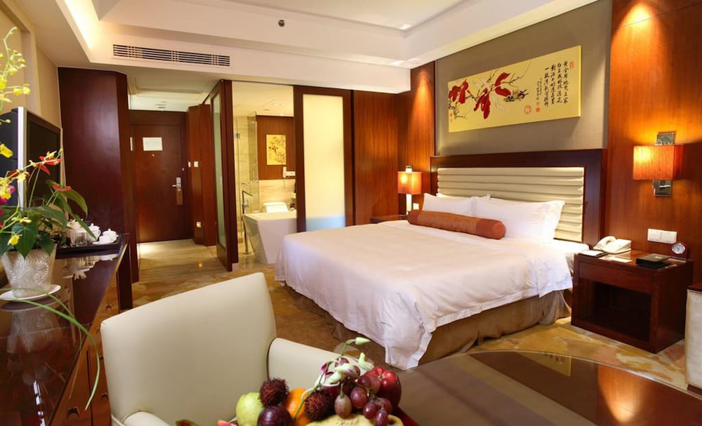 fuyang international trade center hotel