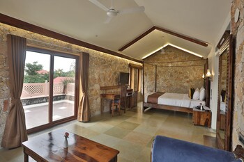 vikrama sarovar portico pavagadh