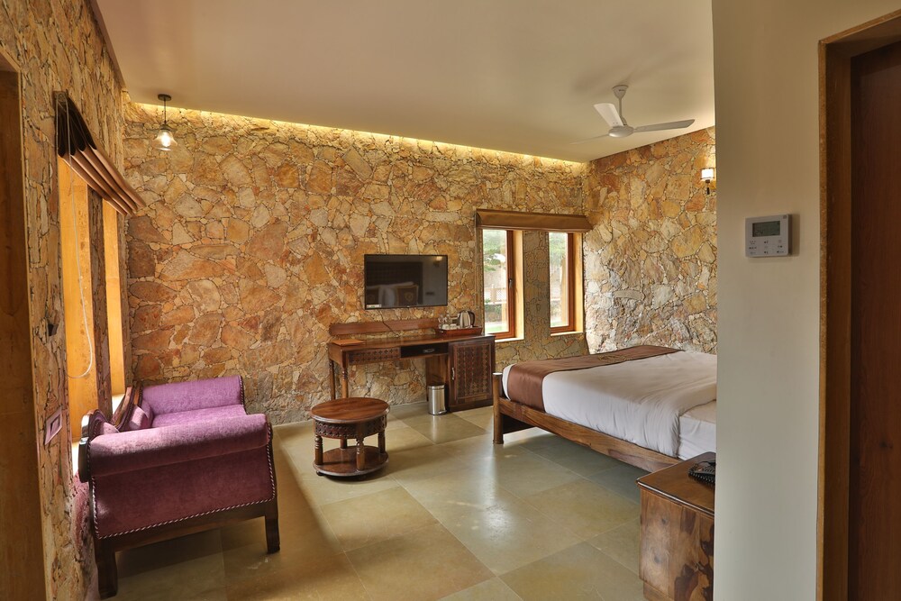 vikrama sarovar portico pavagadh