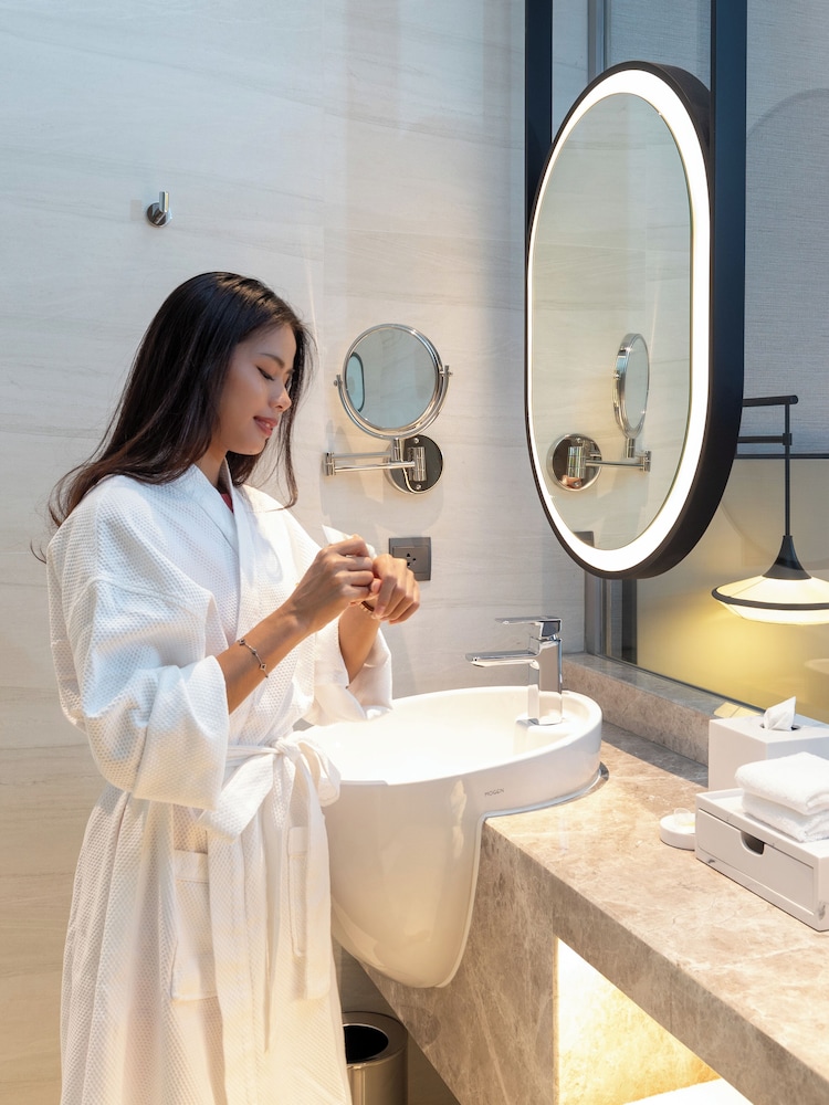 courtyard by marriott bangkok suvarnabhumi airport