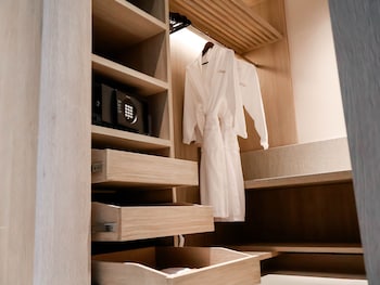courtyard by marriott bangkok suvarnabhumi airport