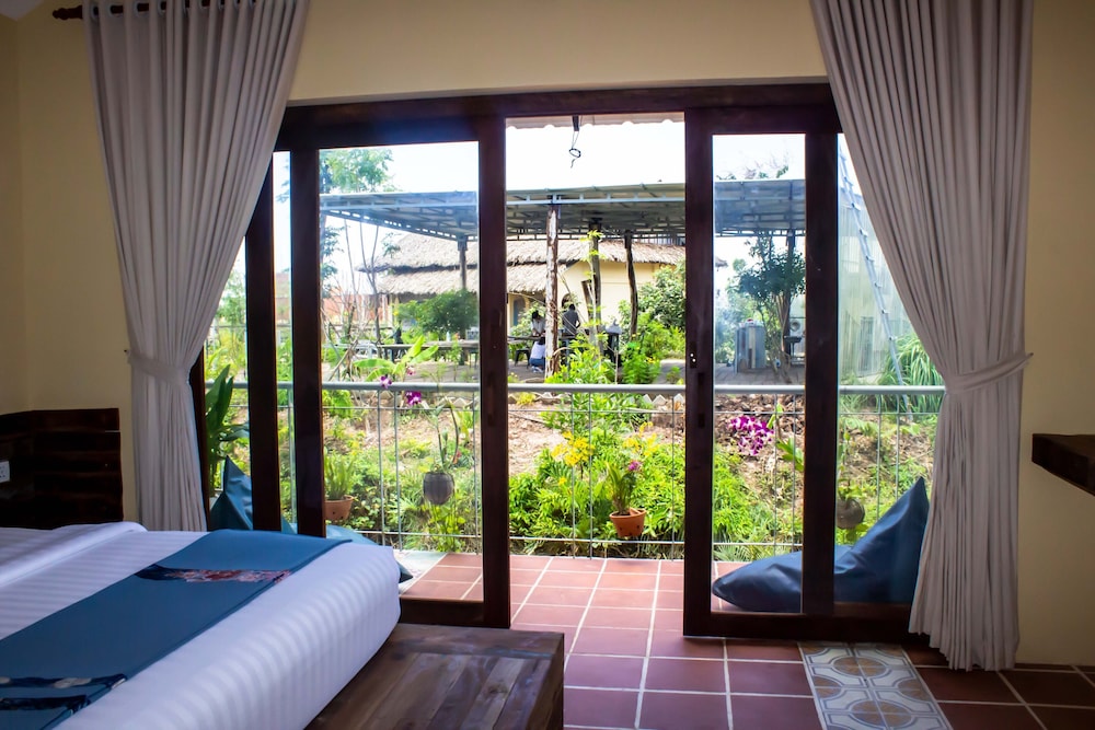 kampot eco village