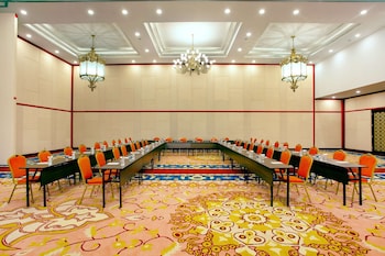 alhambra hotel and convention bw signature collection