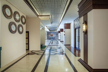 alhambra hotel and convention bw signature collection