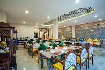 alhambra hotel and convention bw signature collection