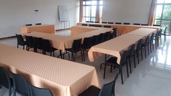 frontiers hotel and lodges ltd