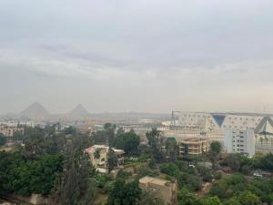 pyramids grand museum inn