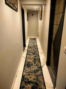 pyramids grand museum inn