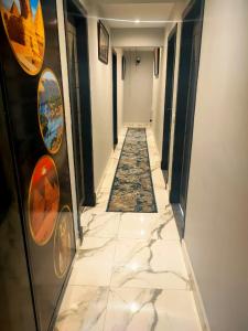 pyramids grand museum inn