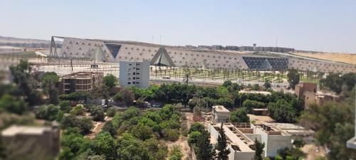 pyramids grand museum inn