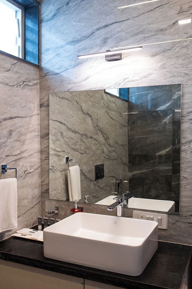 freesia resort by express inn