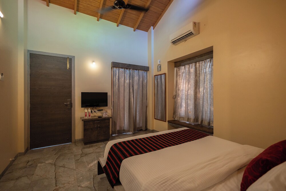 freesia resort by express inn