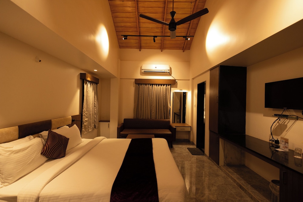 freesia resort by express inn