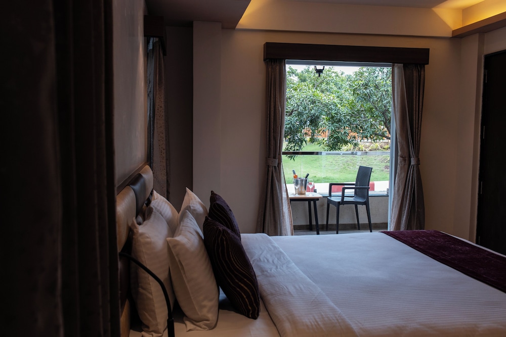 freesia resort by express inn