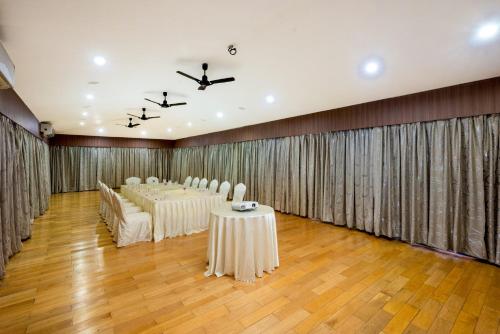 freesia resort by express inn