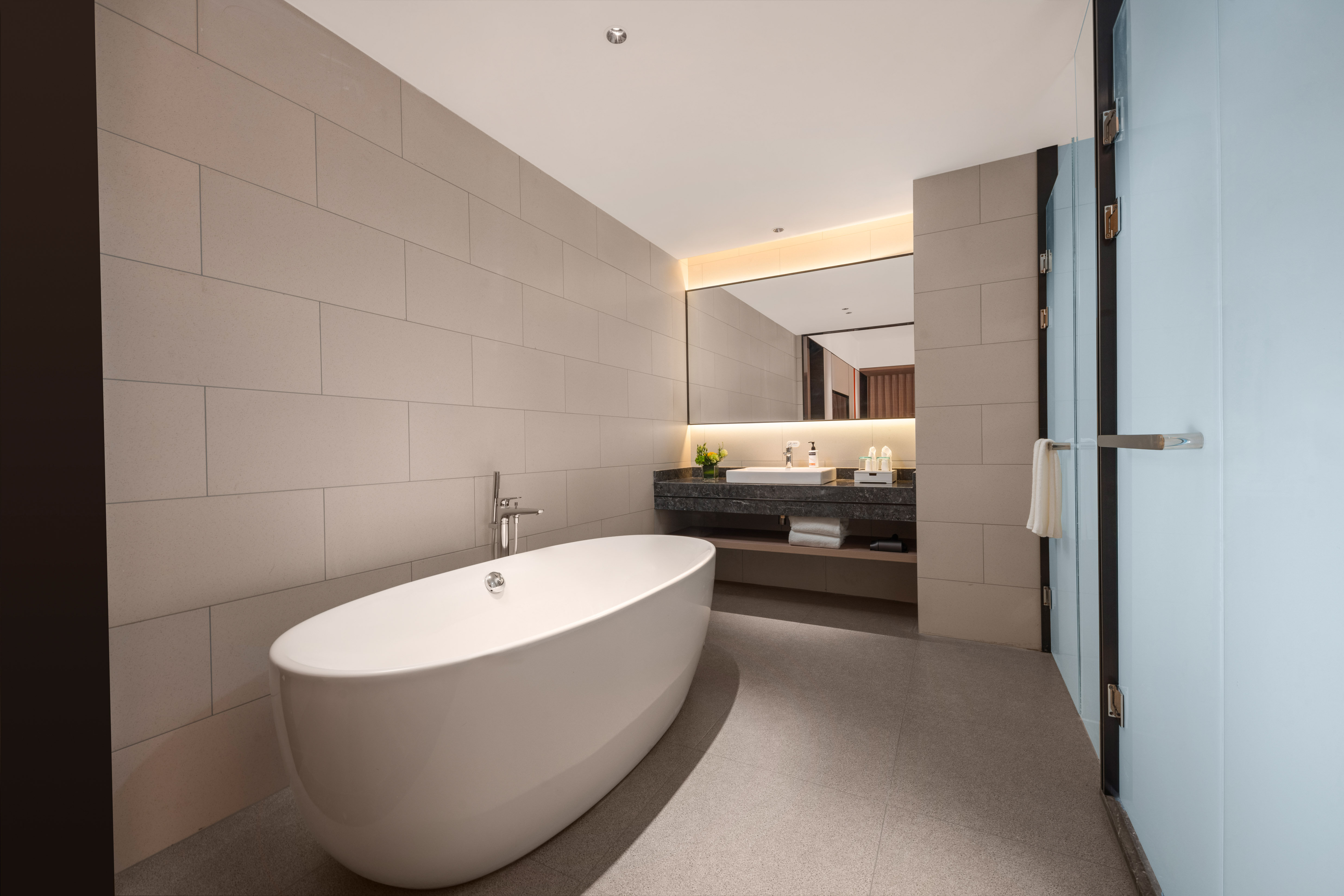 holiday inn express nanjing jiangbei wonhall mall an ihg hotel