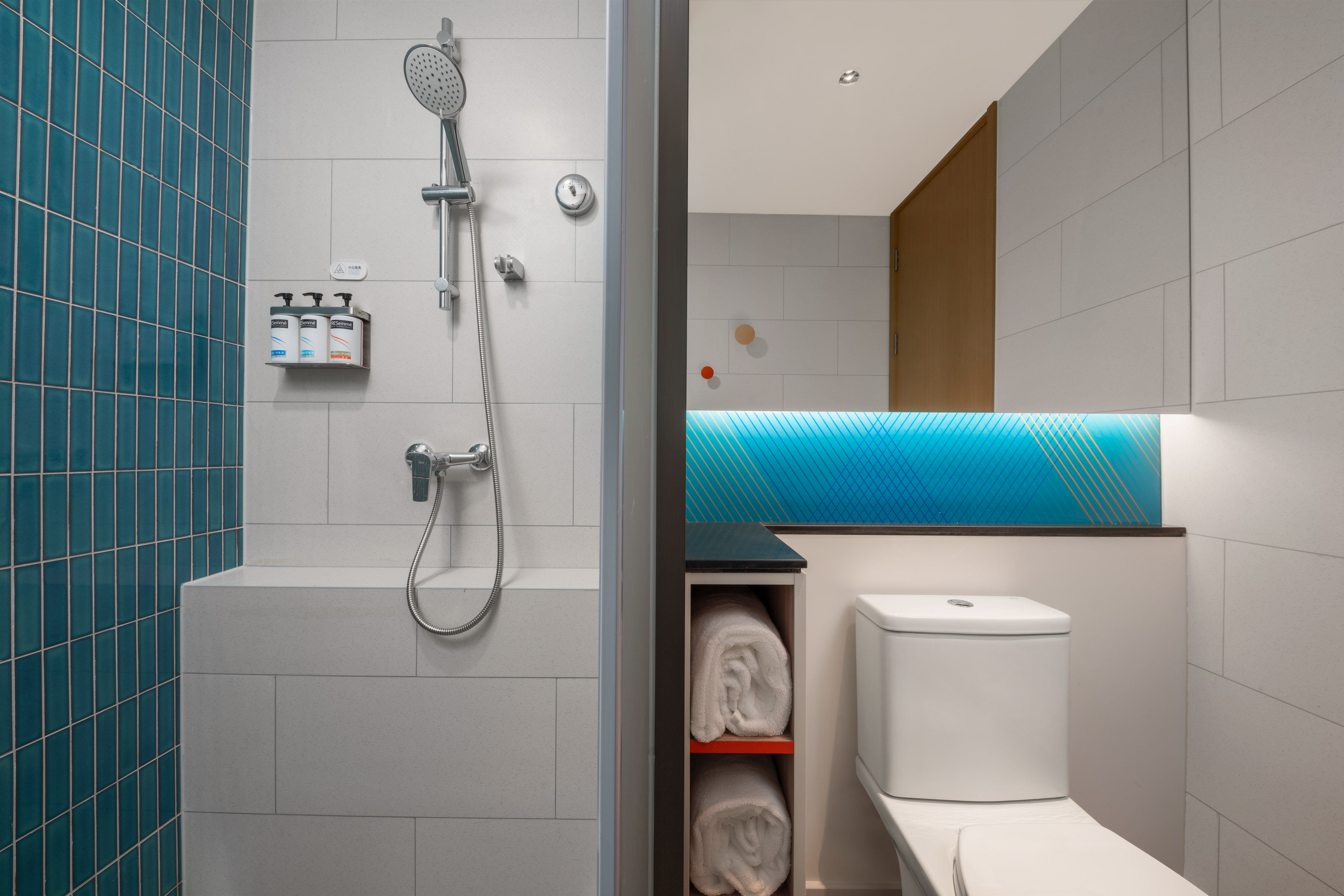 holiday inn express nanjing jiangbei wonhall mall an ihg hotel