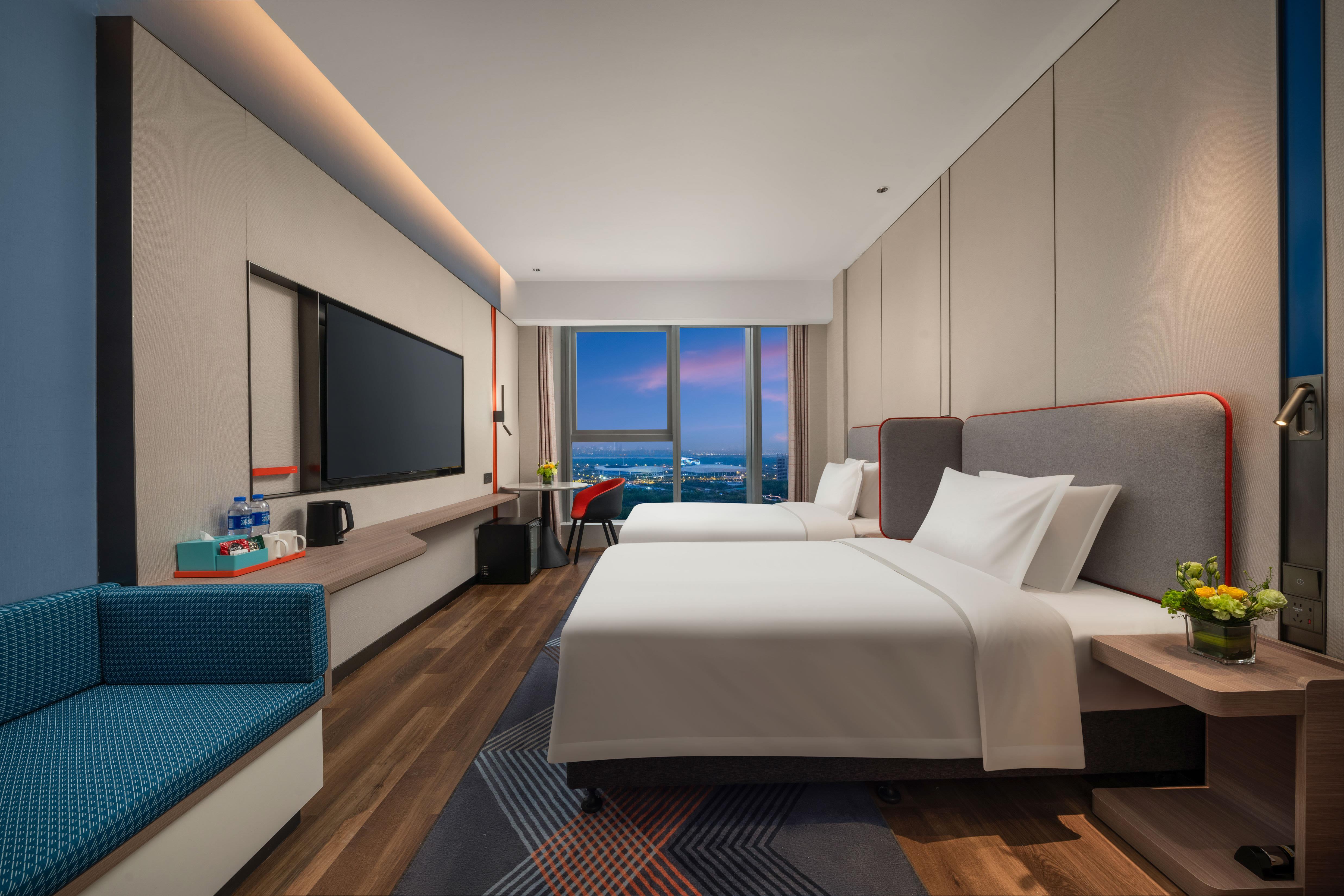 holiday inn express nanjing jiangbei wonhall mall an ihg hotel