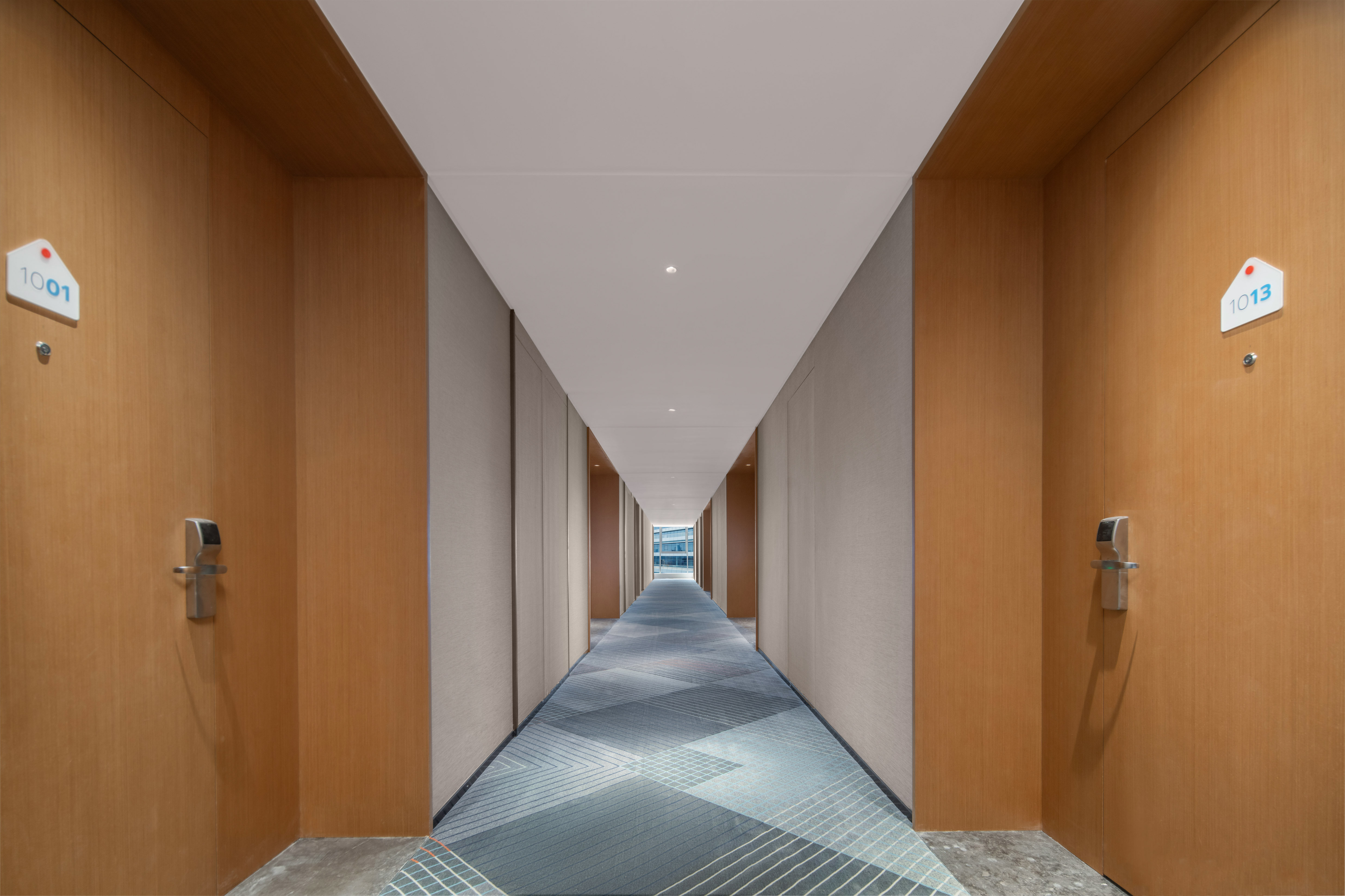 holiday inn express nanjing jiangbei wonhall mall an ihg hotel
