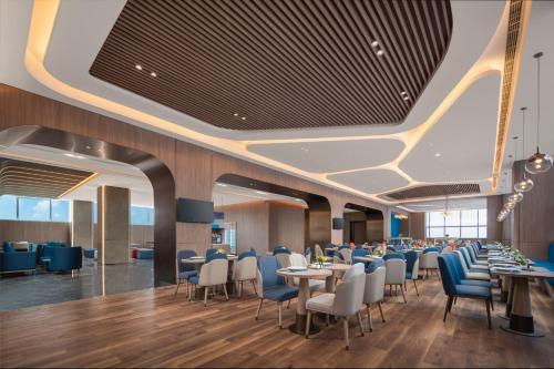 holiday inn express nanjing jiangbei wonhall mall an ihg hotel