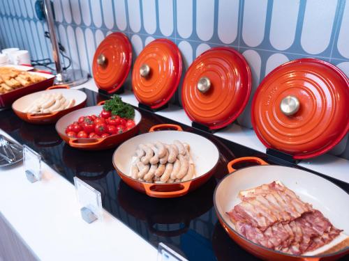 holiday inn express nanjing jiangbei wonhall mall an ihg hotel