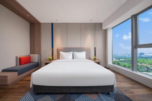 holiday inn express nanjing jiangbei wonhall mall an ihg hotel