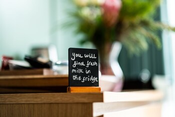 Stonehenge Courtyard,United Kingdom>>Salisbury,2 star