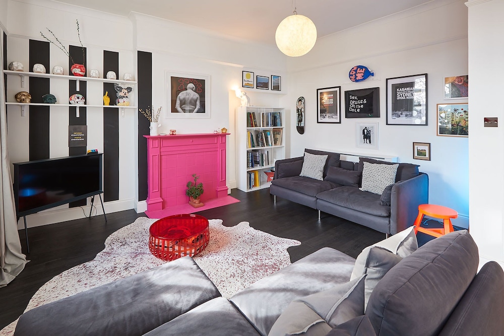 host stay the artists pad