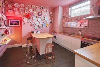 host stay the artists pad
